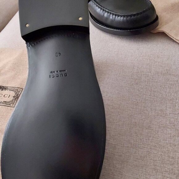 BRAND NEW ,Never Worn , Gucci Cara Leather Logo Loafers - Picture 3 of 6